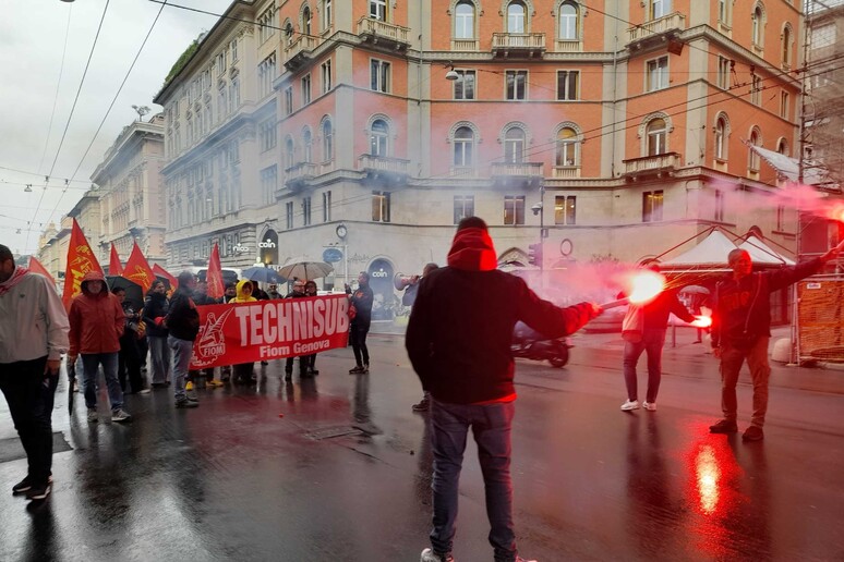 - RIPRODUZIONE RISERVATA