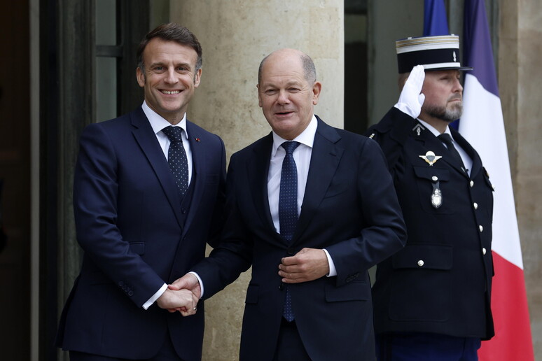 macron e Scholz oggi all 'Eliseo © ANSA/EPA