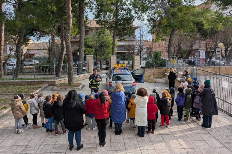 - RIPRODUZIONE RISERVATA