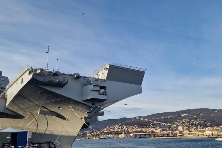 Nave Trieste ormeggiata a Trieste - RIPRODUZIONE RISERVATA